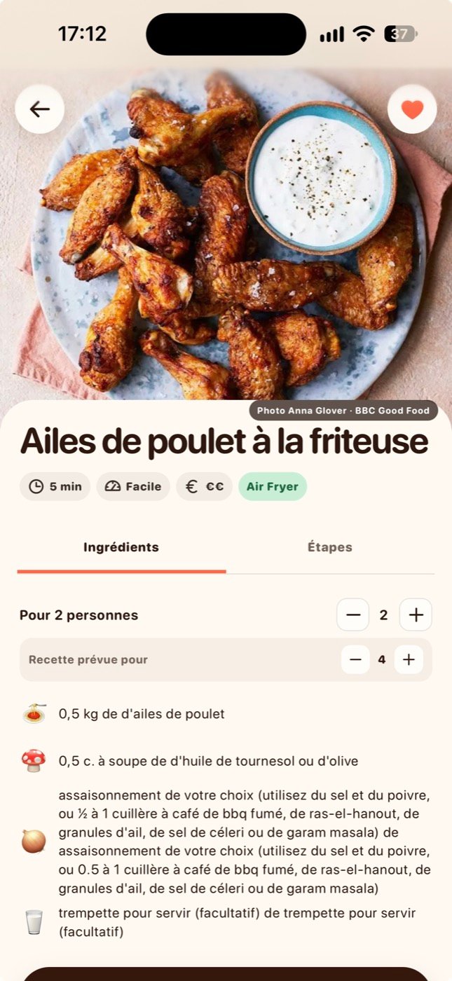 A recipe: air fryer chicken wings, with cooking time, difficulty and cost, then a portion stepper sitting above the ingredient list.